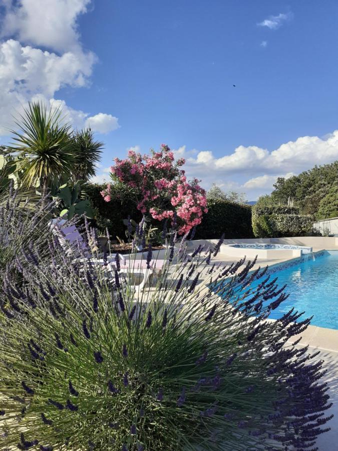 Gite Provencal Independant Avec Piscine Chauffee : Le Suy Bien Flayosc Exterior foto