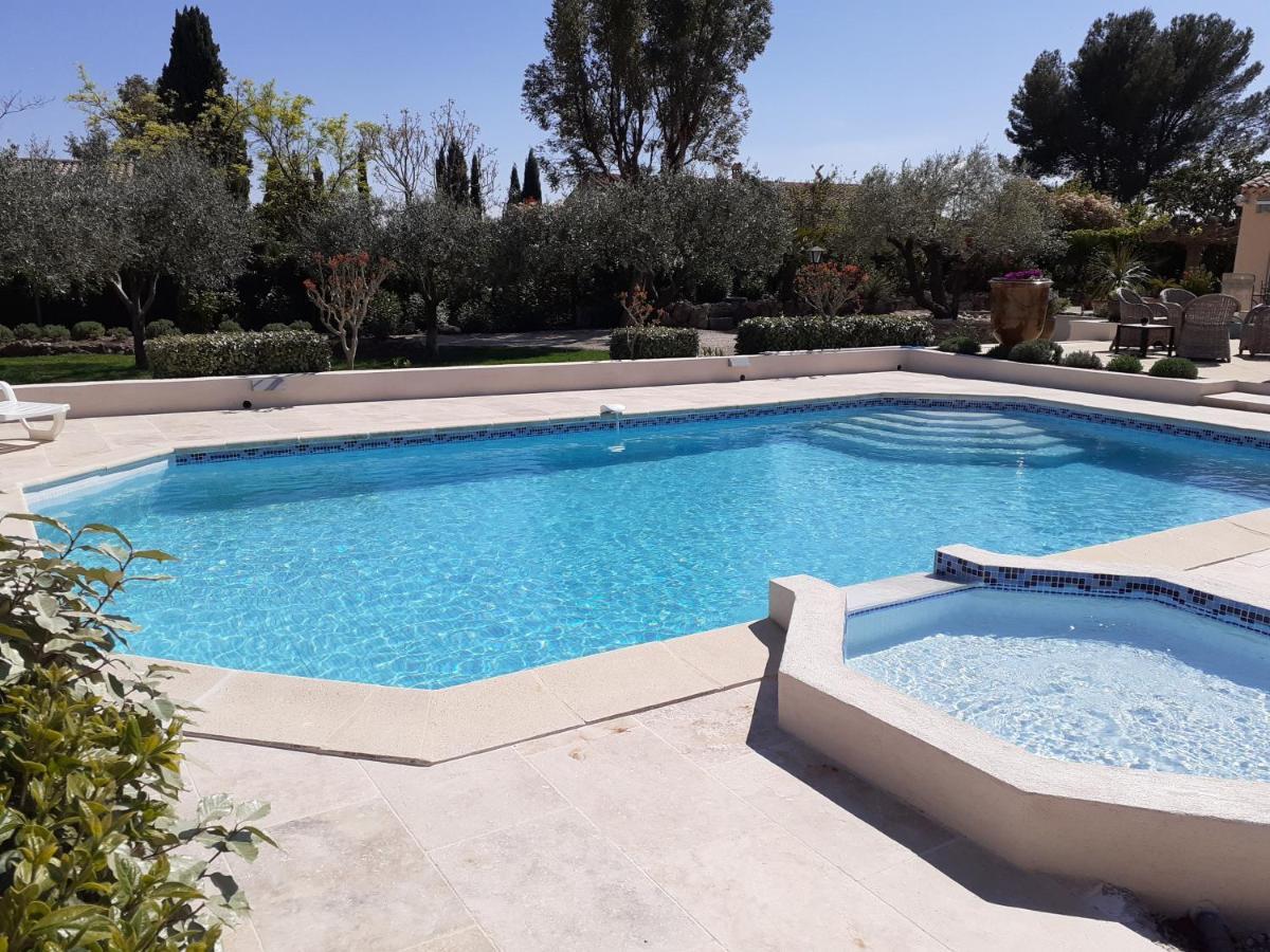 Gite Provencal Independant Avec Piscine Chauffee : Le Suy Bien Flayosc Exterior foto